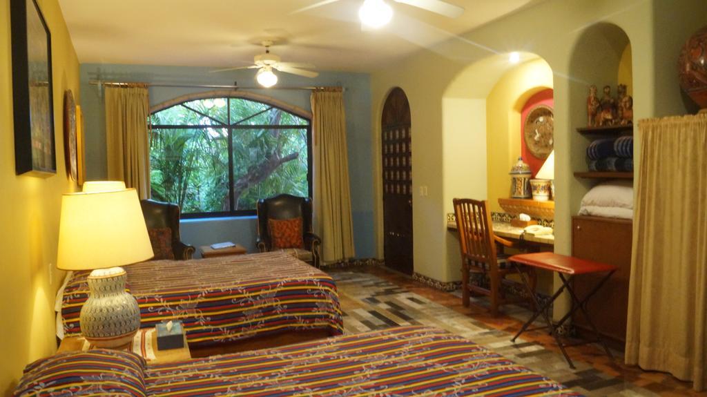 Casa De Las Flores Bed & Breakfast Tlaquepaque Ngoại thất bức ảnh